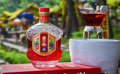 成都紅酒網-成都進口葡萄酒批發-葡萄酒搭配正確的工具