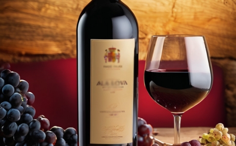 四川省葡萄酒與果酒行業協會成都市葡萄酒協會主辦